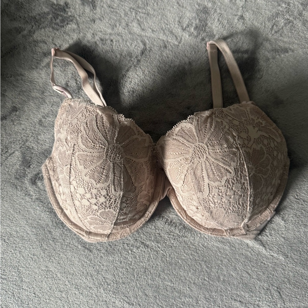 Victoria Secret Lace Bra - Cream/Tan